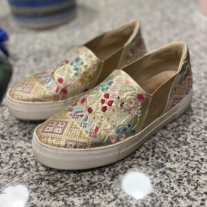 Johnny Was Vinny Morraco Embroidered Leather Slip-On Sneaker